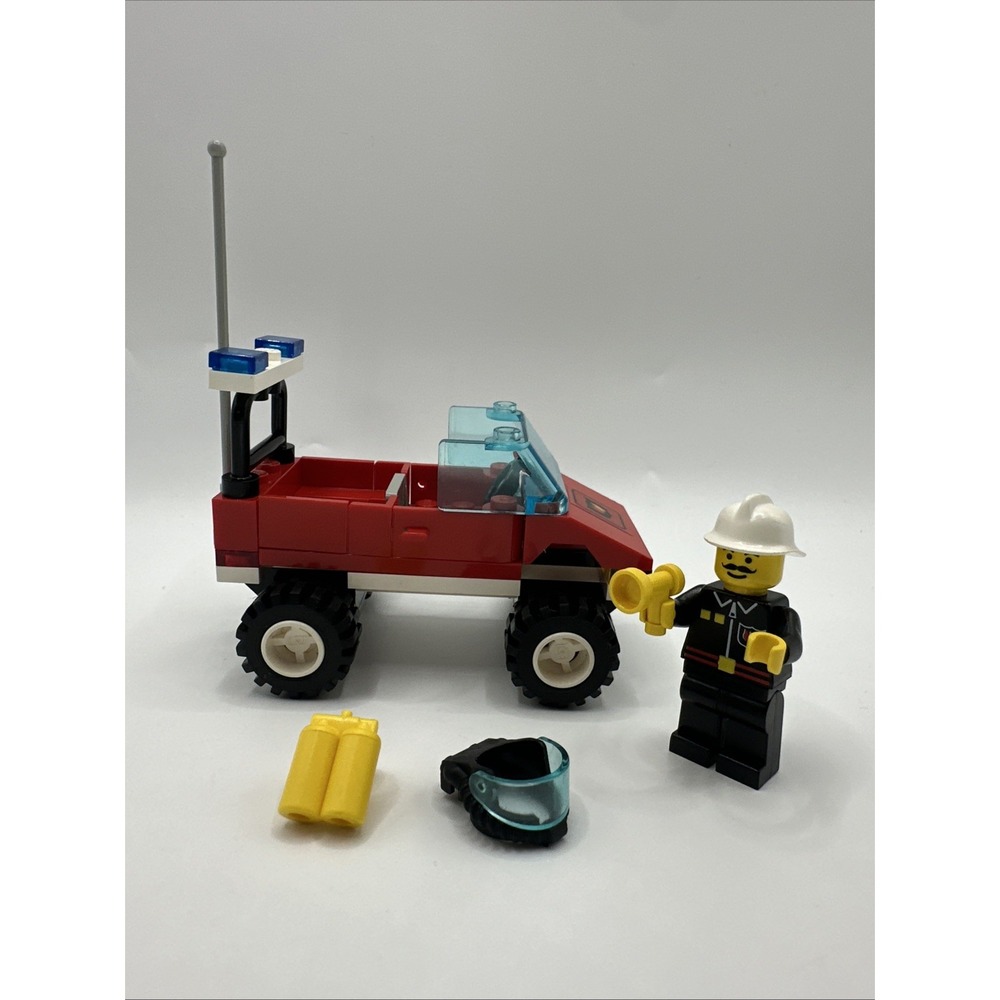 Vintage 1995 LEGO Town 6525 Blaze Commander Fire Chief Truck Minifigure Set